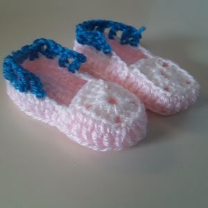 Handmade crochet baby shoes